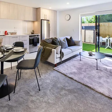 The City'S Best Kept Secret 2 Bed 2 Bath